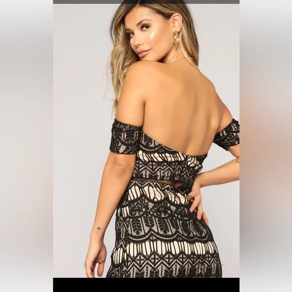 Fashion Nova Emilie black off the shoulder lace dress NWT - size M - Picture 4 of 8